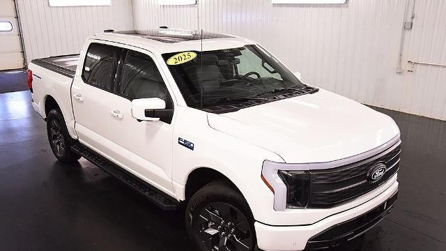 2025 Ford F-150 Lightning Lariat
