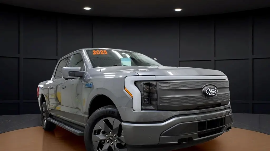 Preowned 2025 Ford F-150 Lightning Lariat for Sale