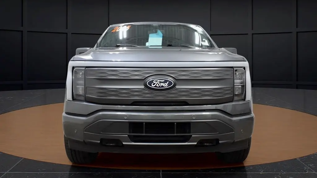 2025 Ford F-150 Lightning Lariat