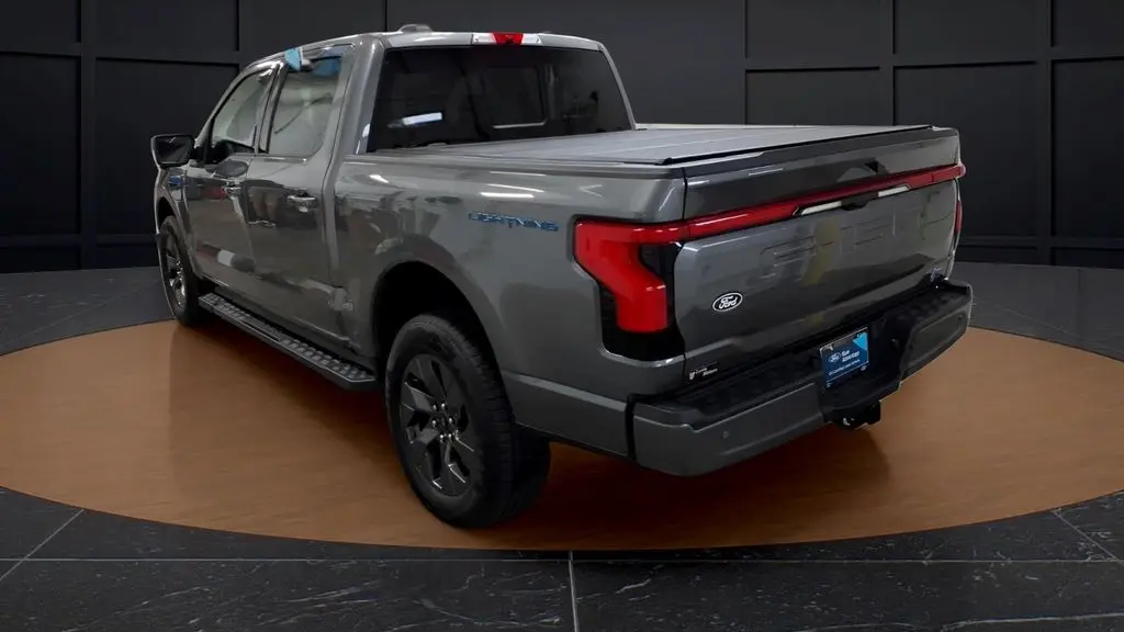 2025 Ford F-150 Lightning Lariat