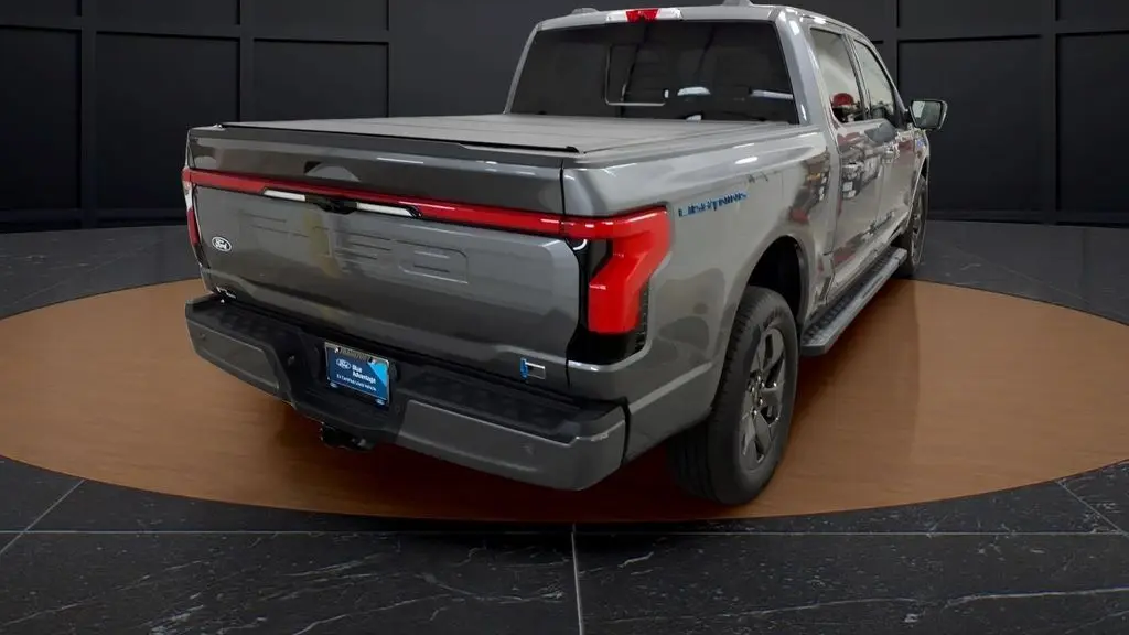 2025 Ford F-150 Lightning Lariat