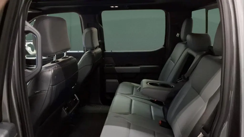 2025 Ford F-150 Lightning Lariat