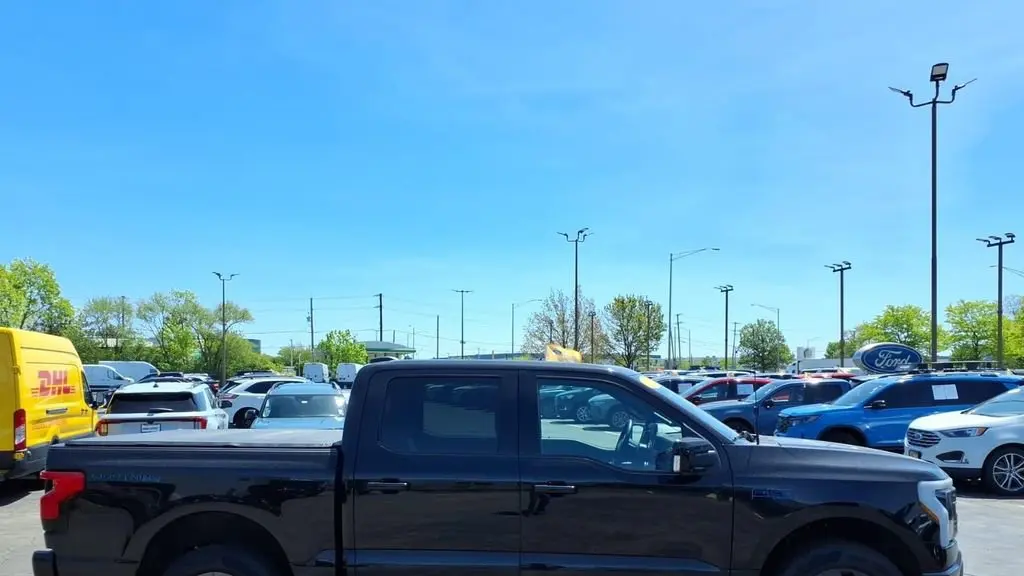 2025 Ford F-150 Lightning Lariat