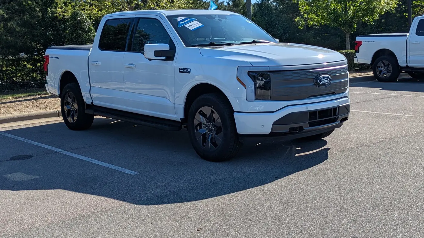 Preowned 2025 Ford F-150 Lightning Lariat for Sale