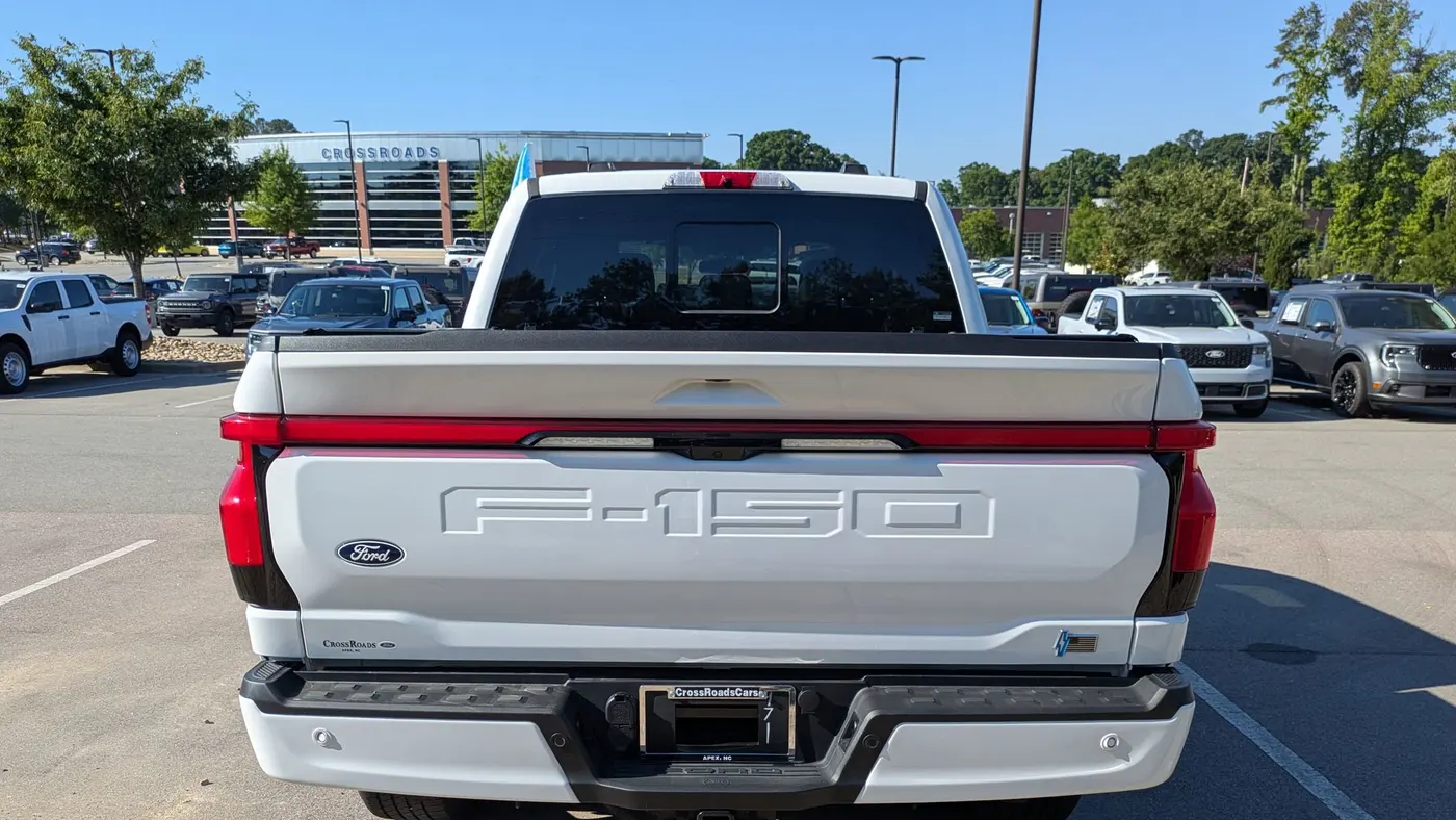 2025 Ford F-150 Lightning Lariat