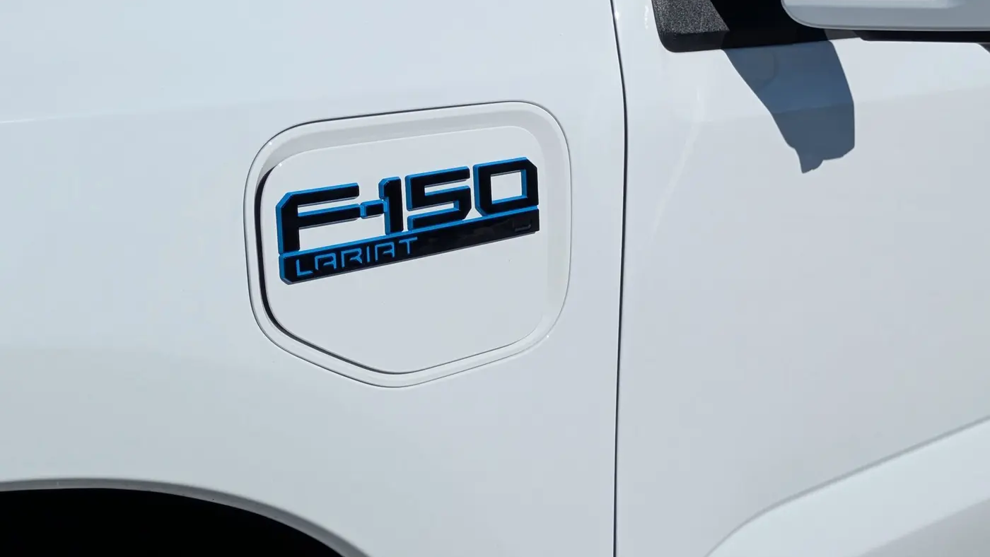 2025 Ford F-150 Lightning Lariat