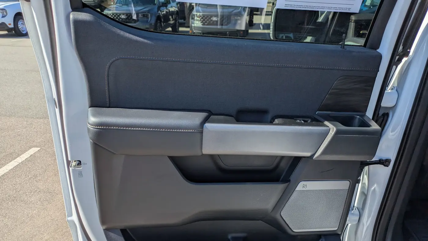 2025 Ford F-150 Lightning Lariat
