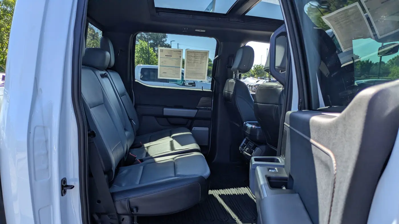 2025 Ford F-150 Lightning Lariat