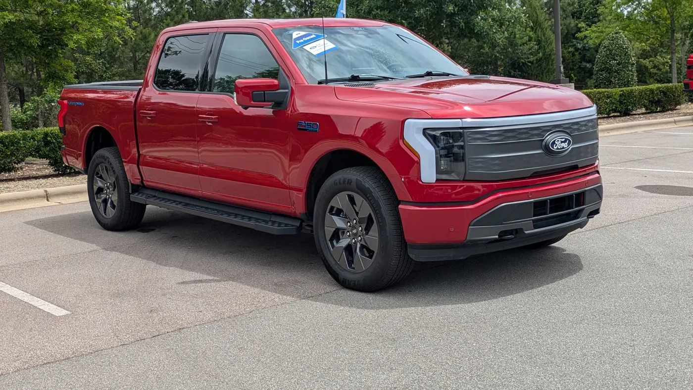 Preowned 2025 Ford F-150 Lightning Lariat for Sale