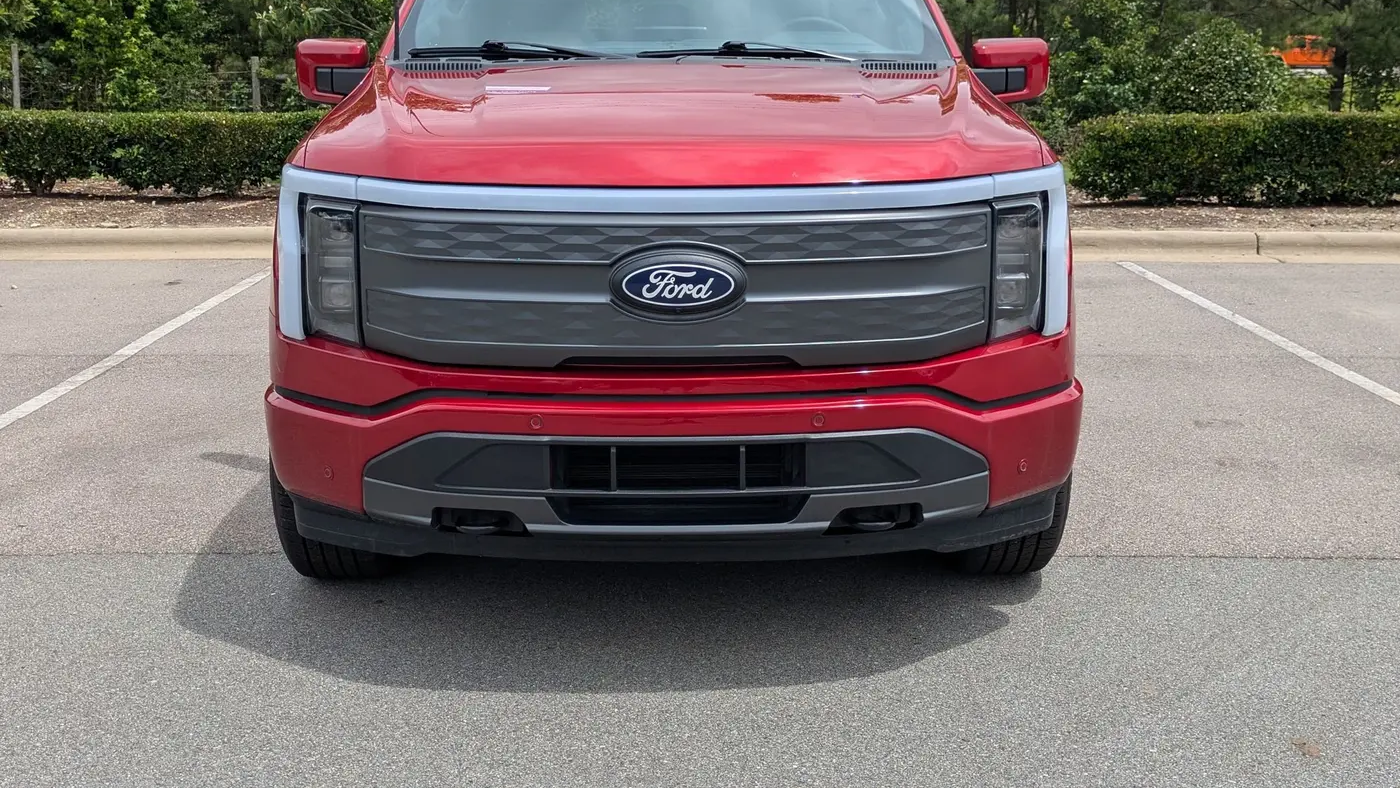2025 Ford F-150 Lightning Lariat