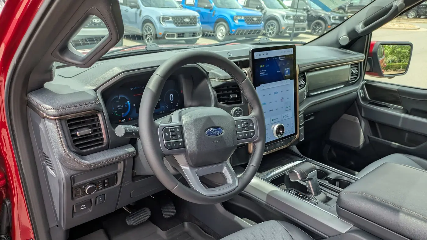 2025 Ford F-150 Lightning Lariat