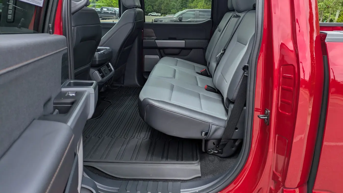 2025 Ford F-150 Lightning Lariat