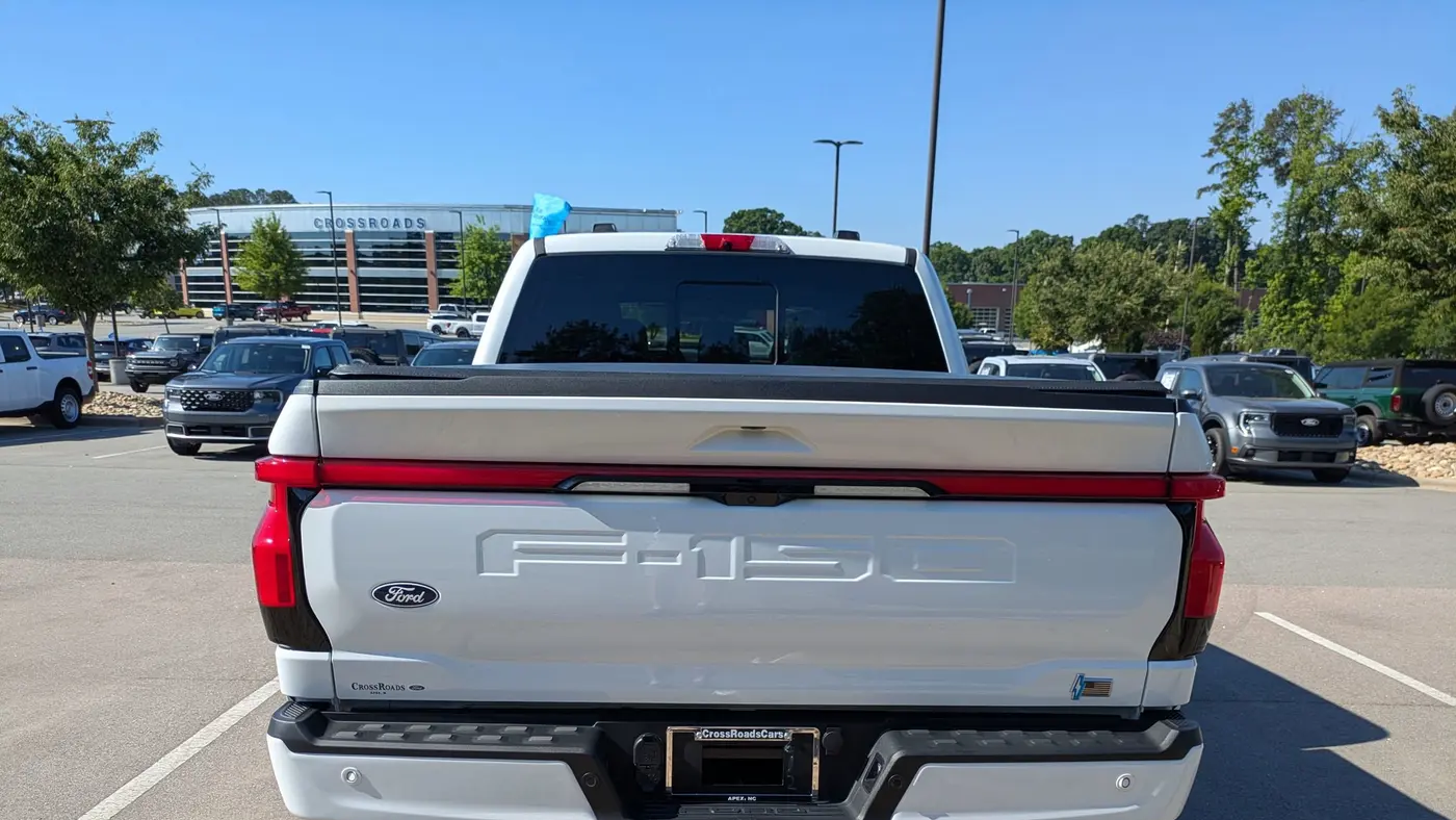 2025 Ford F-150 Lightning Lariat