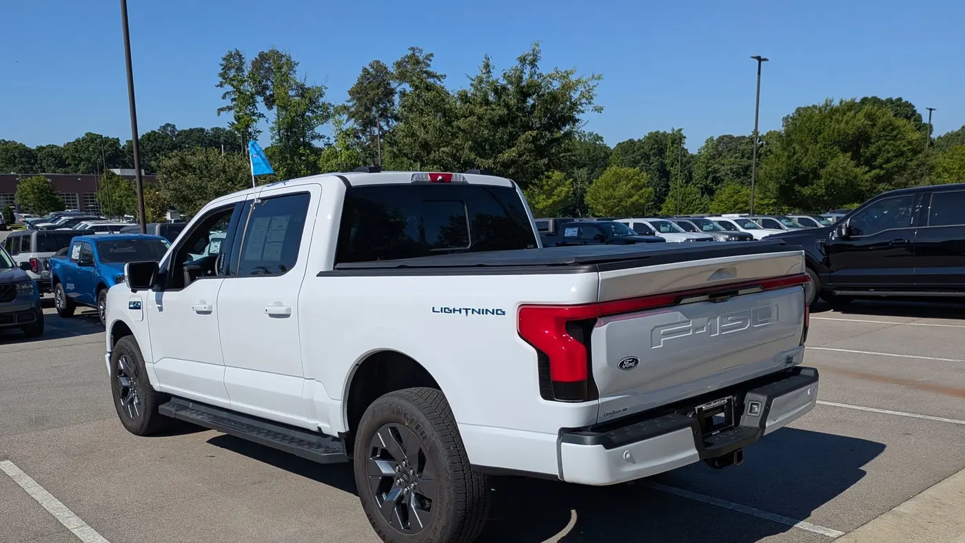 2025 Ford F-150 Lightning Lariat