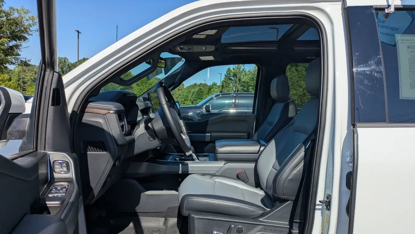 2025 Ford F-150 Lightning Lariat