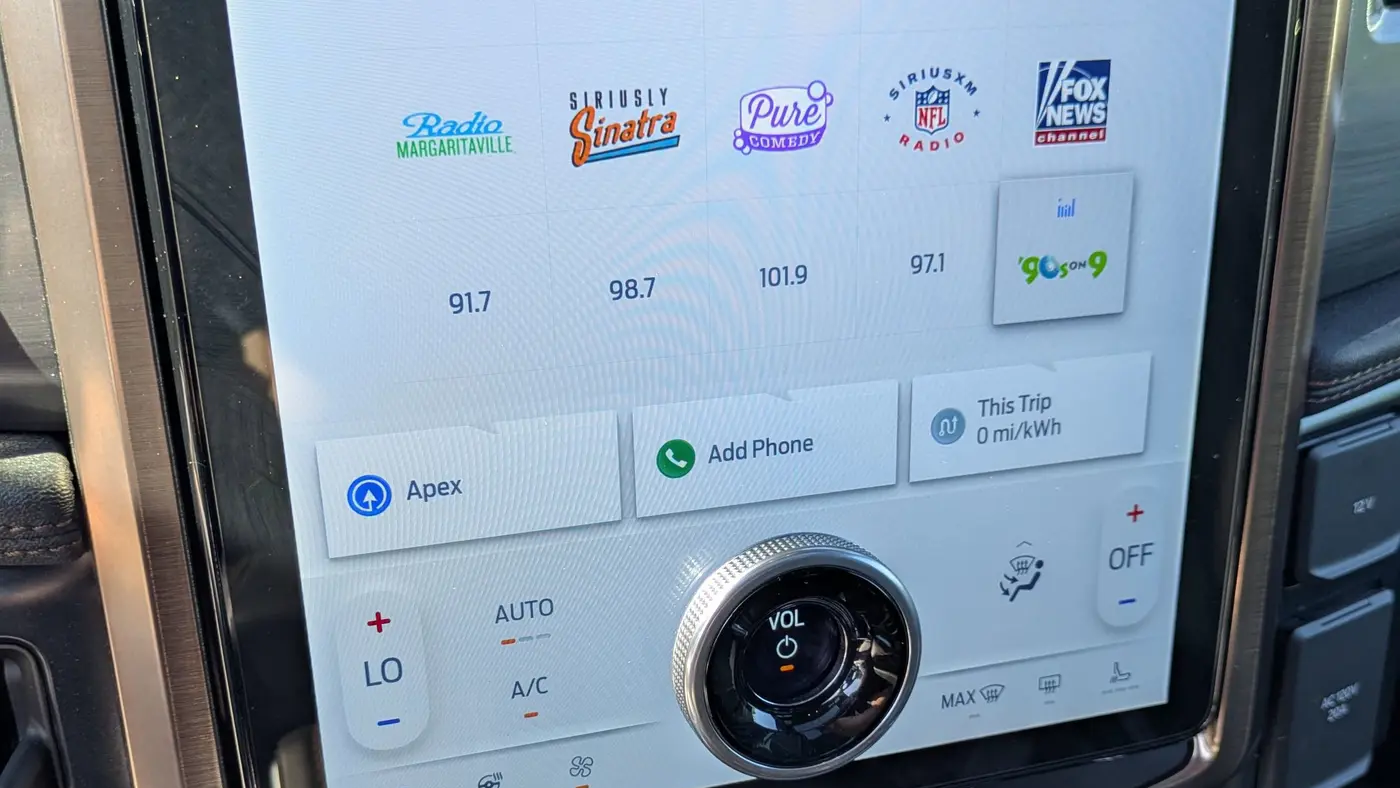 2025 Ford F-150 Lightning Lariat
