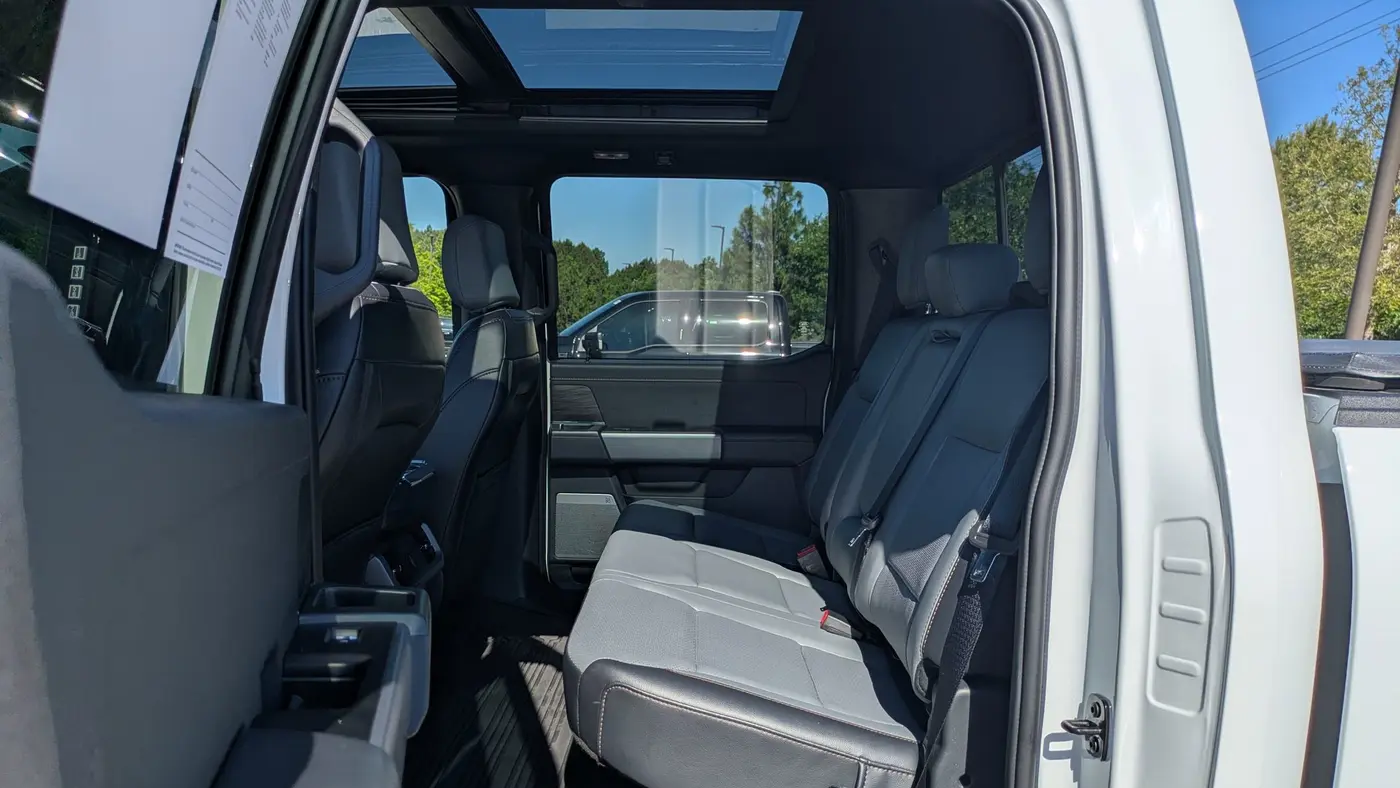 2025 Ford F-150 Lightning Lariat