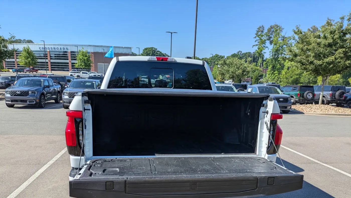 2025 Ford F-150 Lightning Lariat