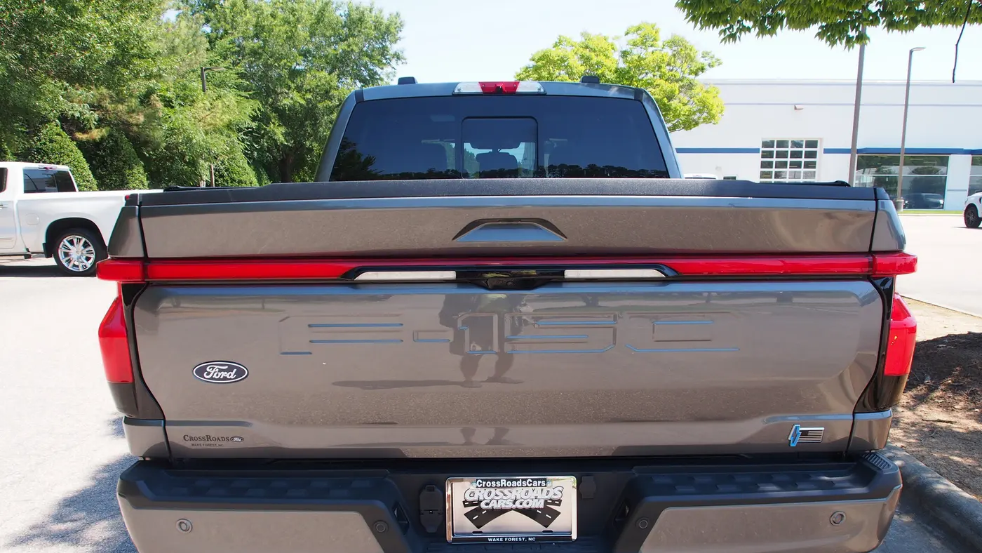 2025 Ford F-150 Lightning Lariat