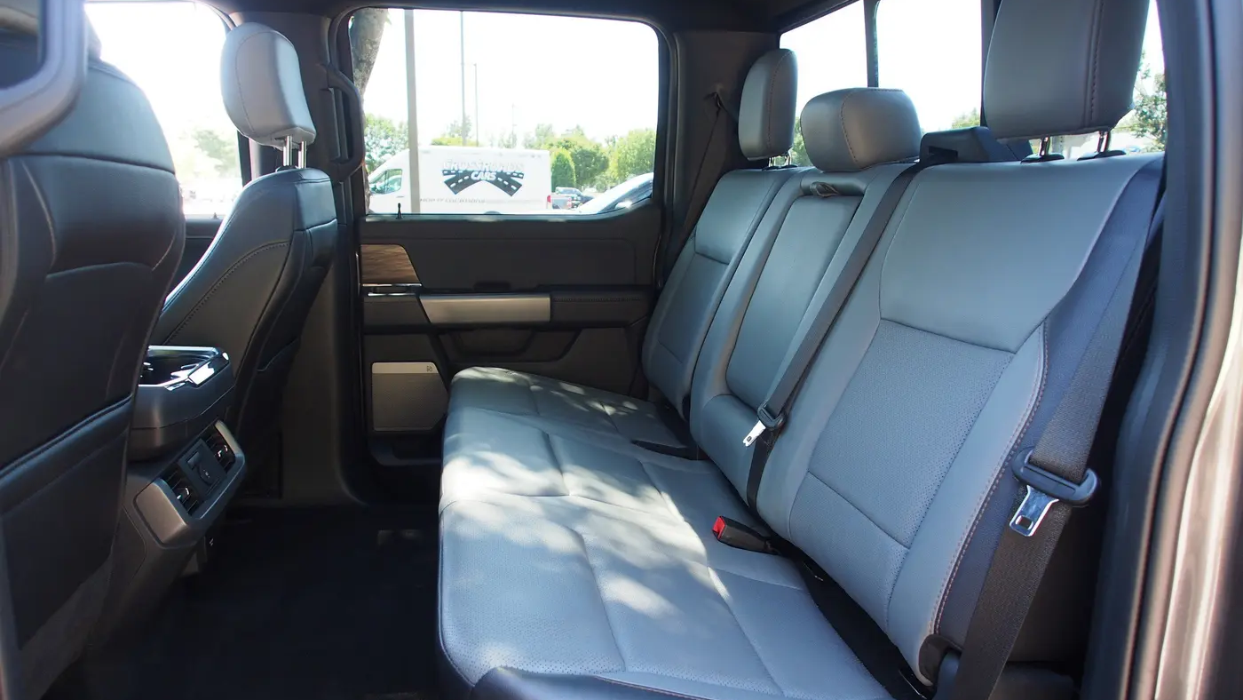 2025 Ford F-150 Lightning Lariat