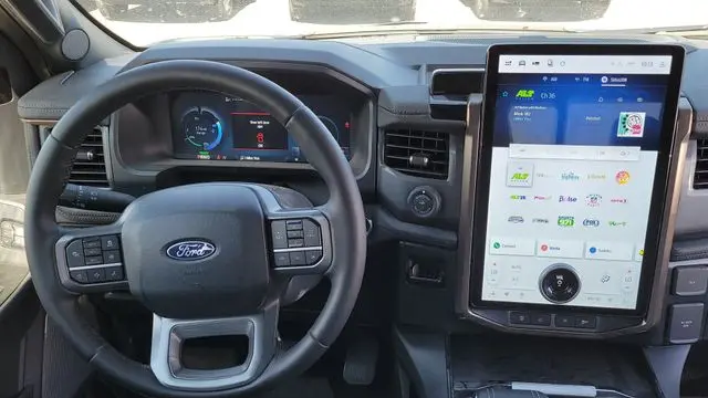 2025 Ford F-150 Lightning Lariat