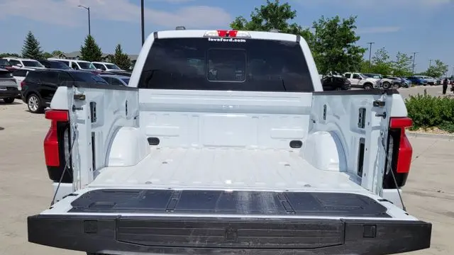 2025 Ford F-150 Lightning Lariat