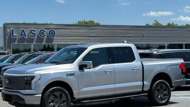 Preowned 2025 Ford F-150 Lightning Lariat for Sale