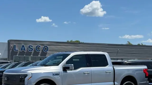 2025 Ford F-150 Lightning Lariat