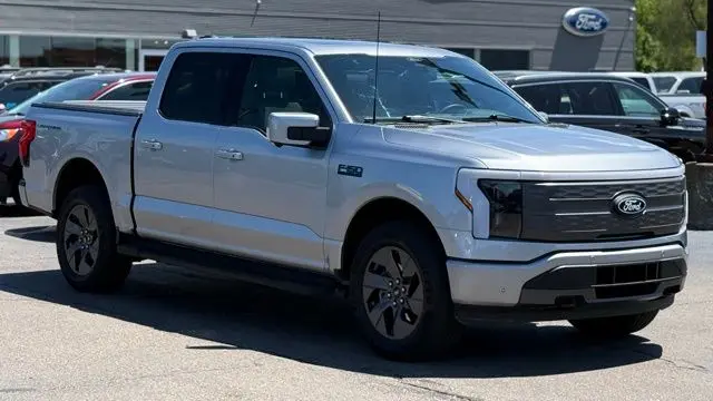 2025 Ford F-150 Lightning Lariat