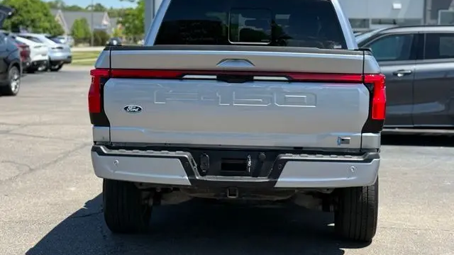 2025 Ford F-150 Lightning Lariat