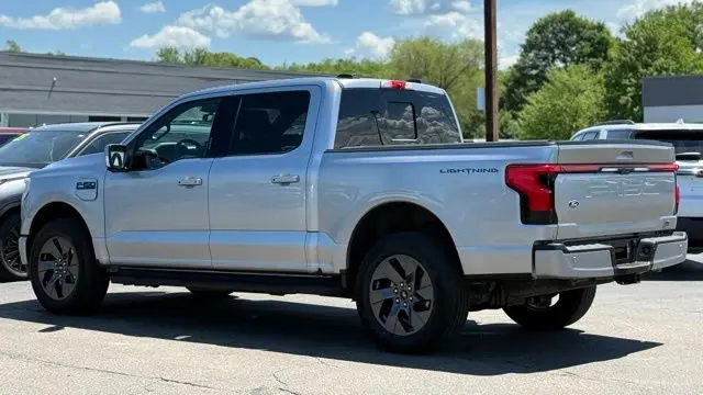 2025 Ford F-150 Lightning Lariat