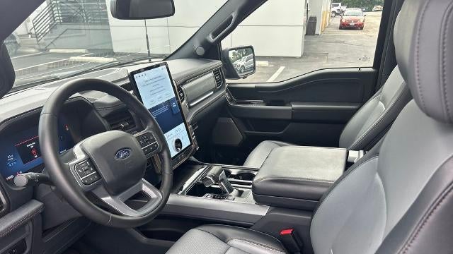 2025 Ford F-150 Lightning Lariat