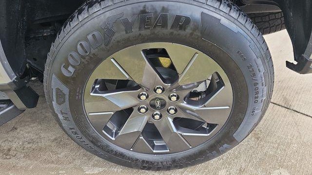 2025 Ford F-150 Lightning Lariat