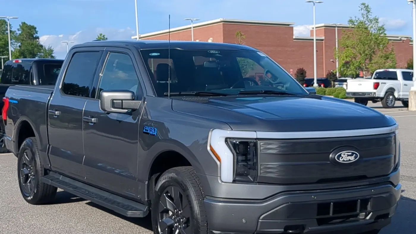 Preowned 2025 Ford F-150 Lightning Lariat for Sale