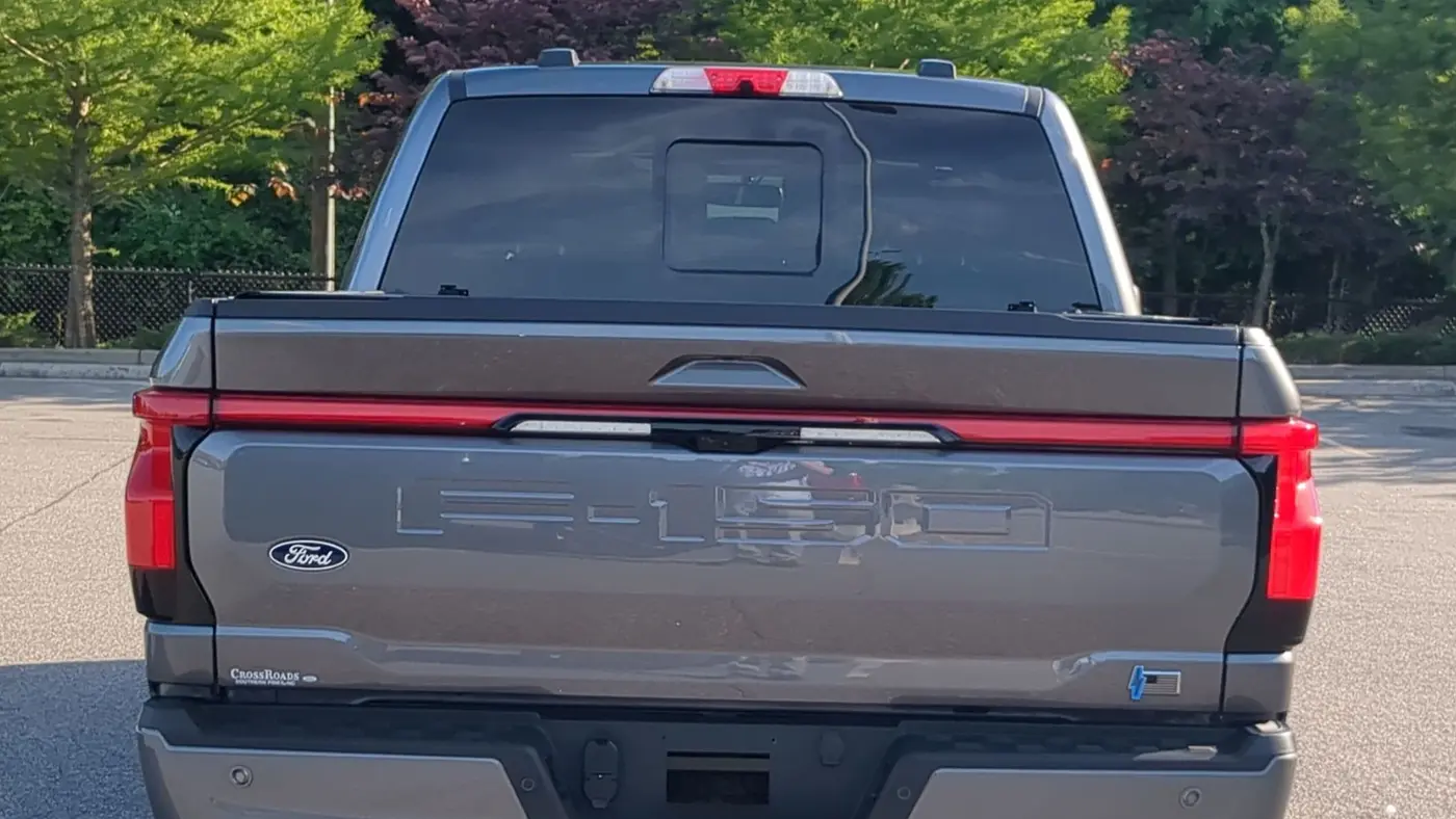 2025 Ford F-150 Lightning Lariat