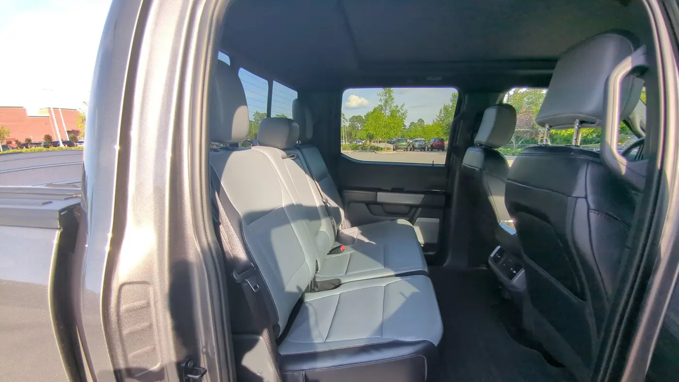 2025 Ford F-150 Lightning Lariat