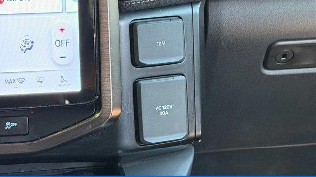 2024 Ford F-150 Lightning Lariat