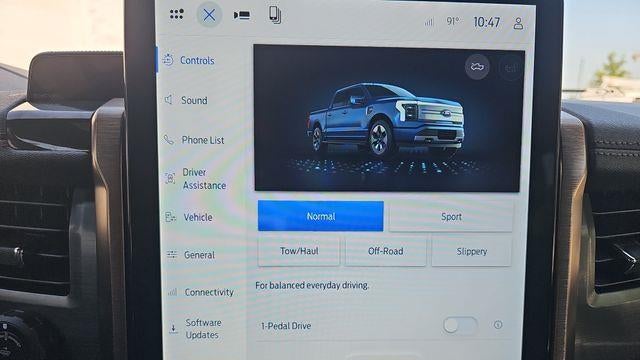 2025 Ford F-150 Lightning Lariat