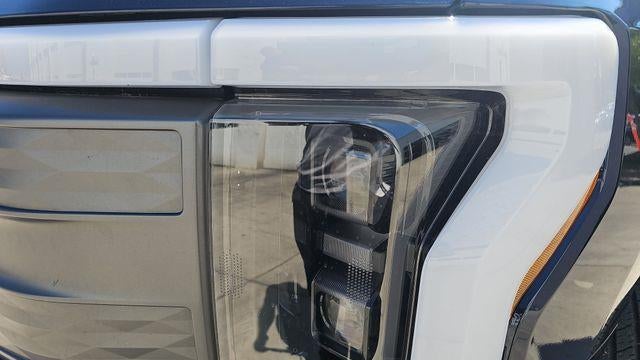 2025 Ford F-150 Lightning Lariat