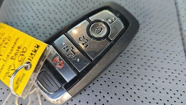 2025 Ford F-150 Lightning Lariat