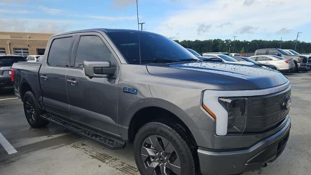 2025 Ford F-150 Lightning Lariat
