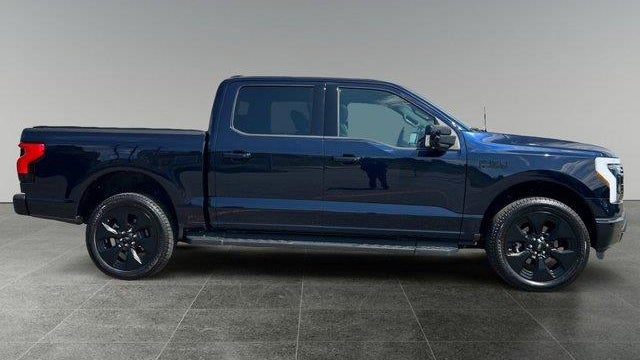 2025 Ford F-150 Lightning Platinum