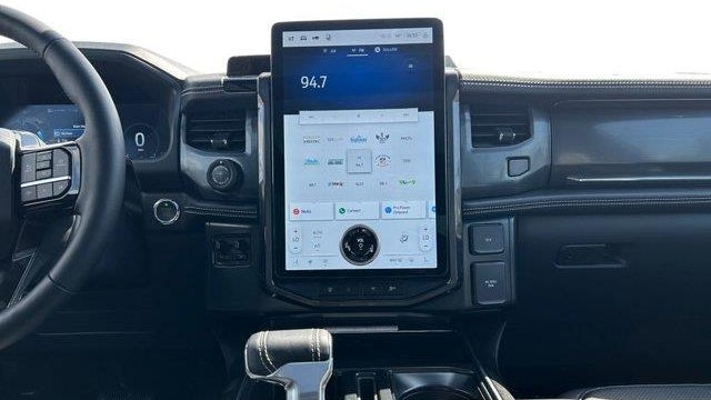 2025 Ford F-150 Lightning Platinum