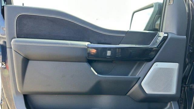2025 Ford F-150 Lightning Platinum