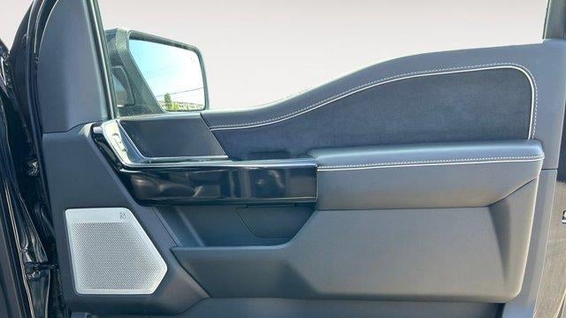 2025 Ford F-150 Lightning Platinum