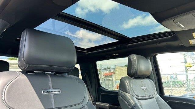 2025 Ford F-150 Lightning Platinum