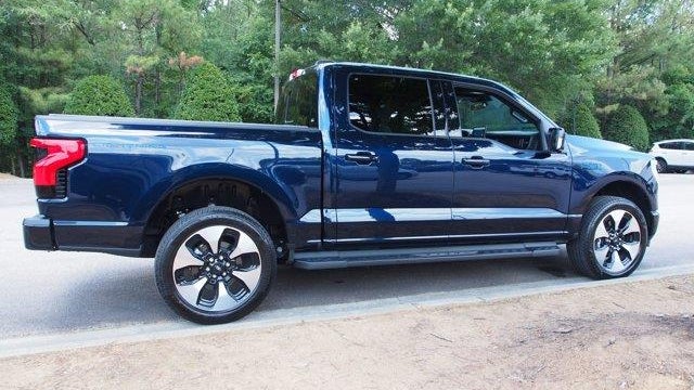 2025 Ford F-150 Lightning Platinum
