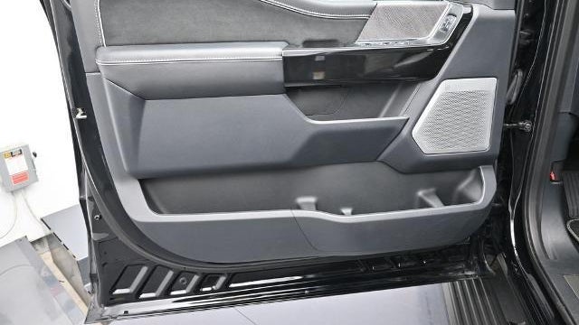 2024 Ford F-150 Lightning Platinum