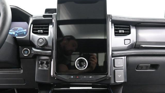 2024 Ford F-150 Lightning Platinum