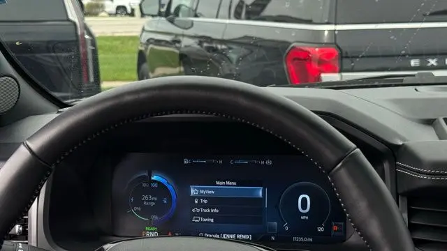 2025 Ford F-150 Lightning Platinum